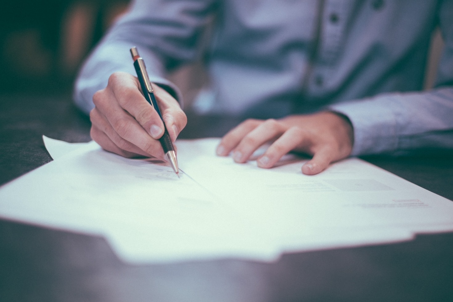 Cómo entender contratos sin morir de aburrimiento